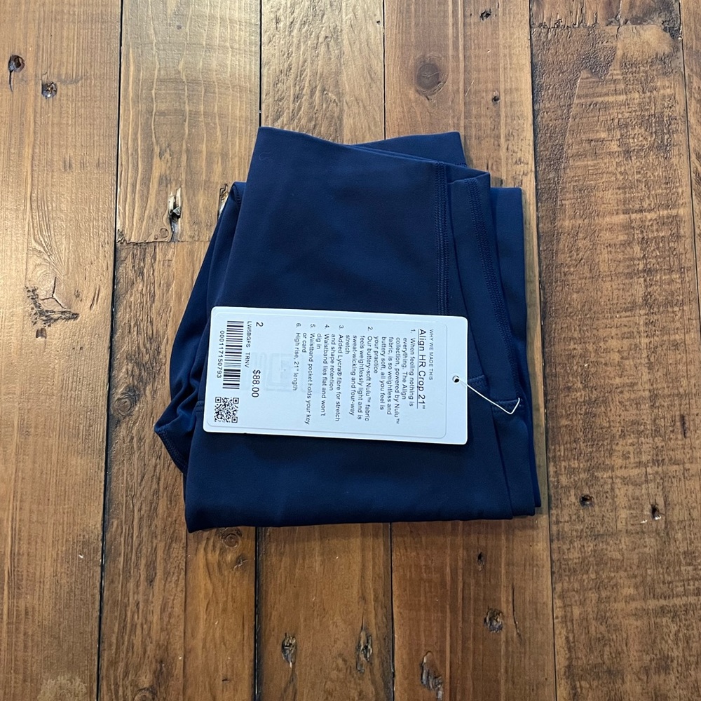 Closeout!▪️NWT Lululemon Align HR Navy Crop Leggings